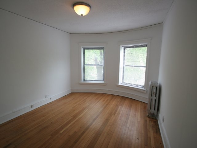 1515-1521 E 54th Street Image 11