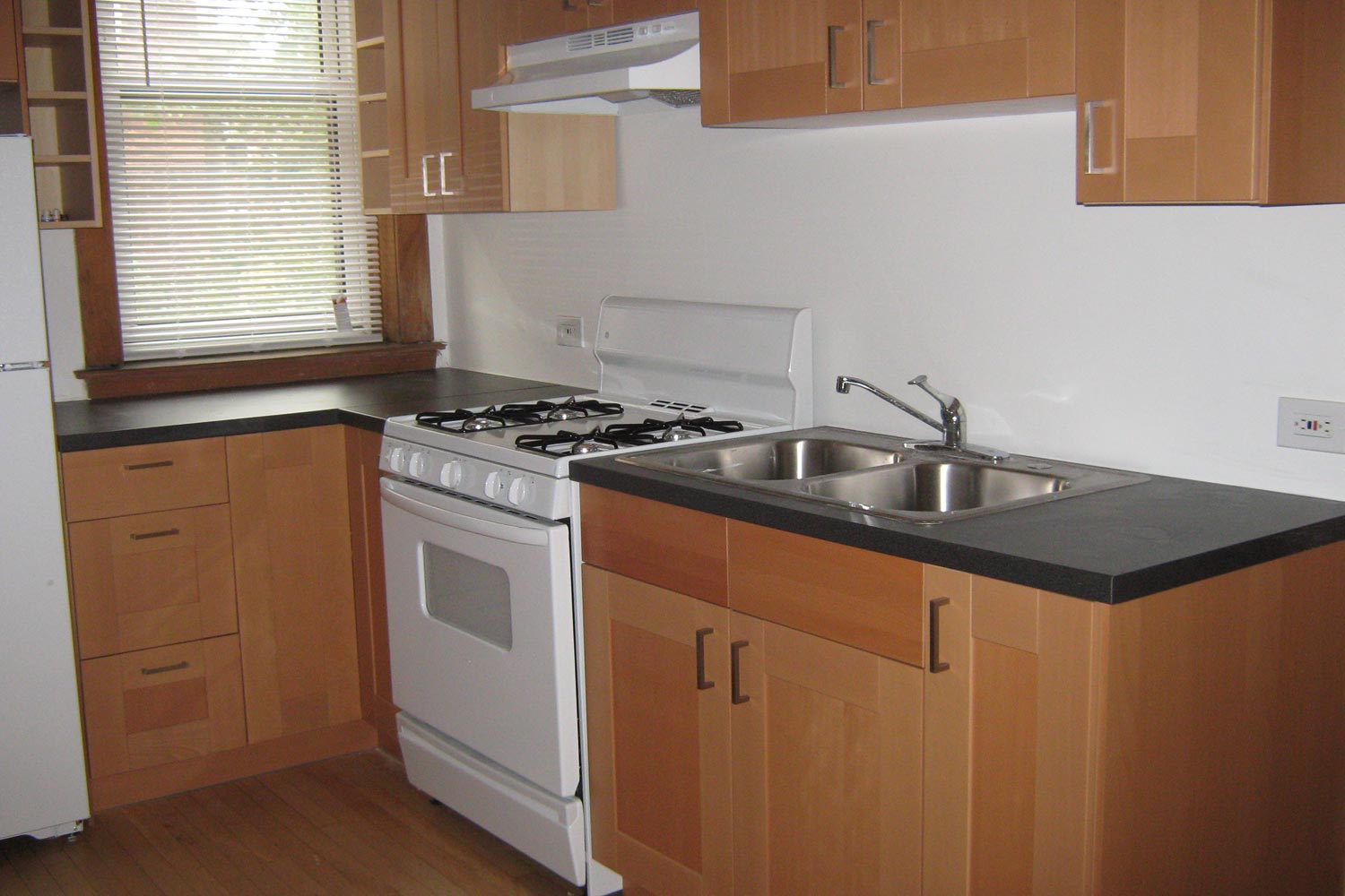 5700 S Blackstone Avenue Image 3