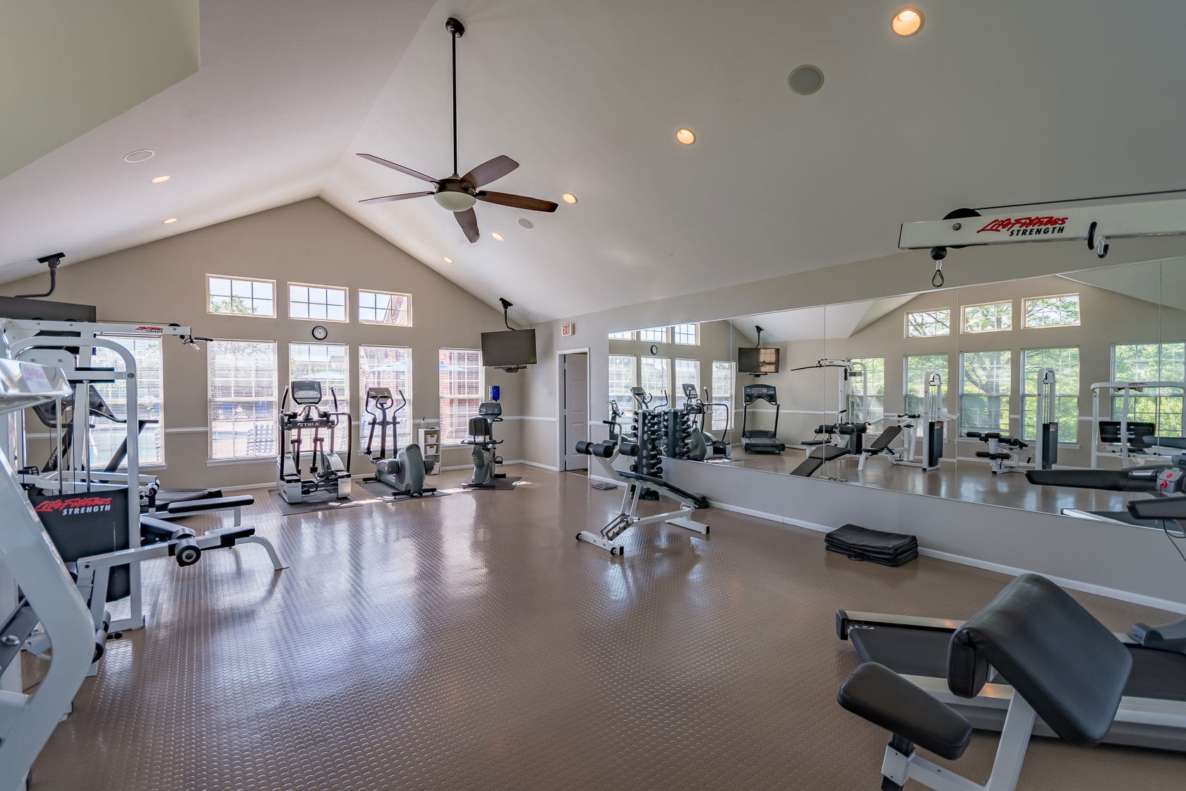 Waterways of Lake St Louis Image 19