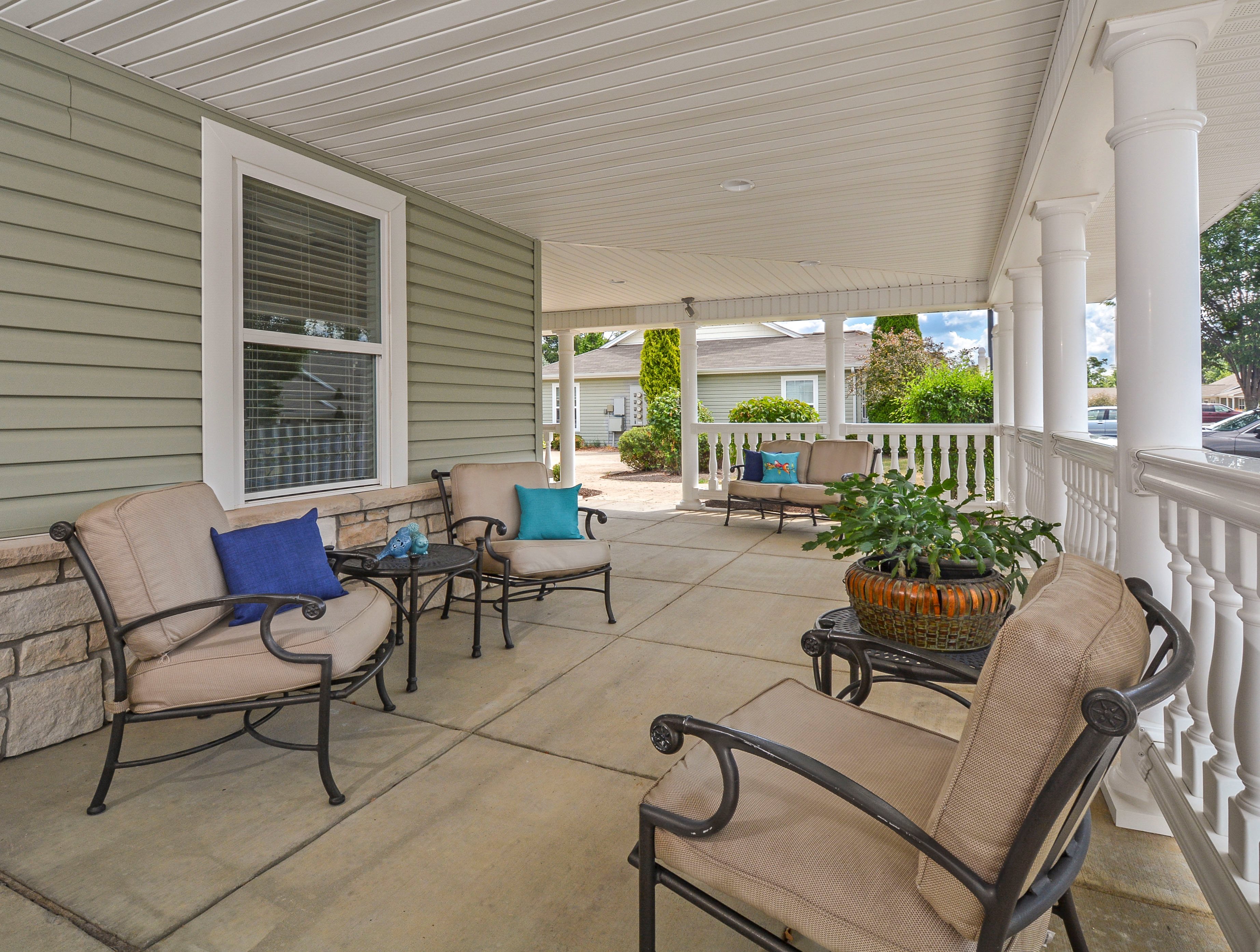 Chauncey Pointe Senior Apartment Homes Image 3