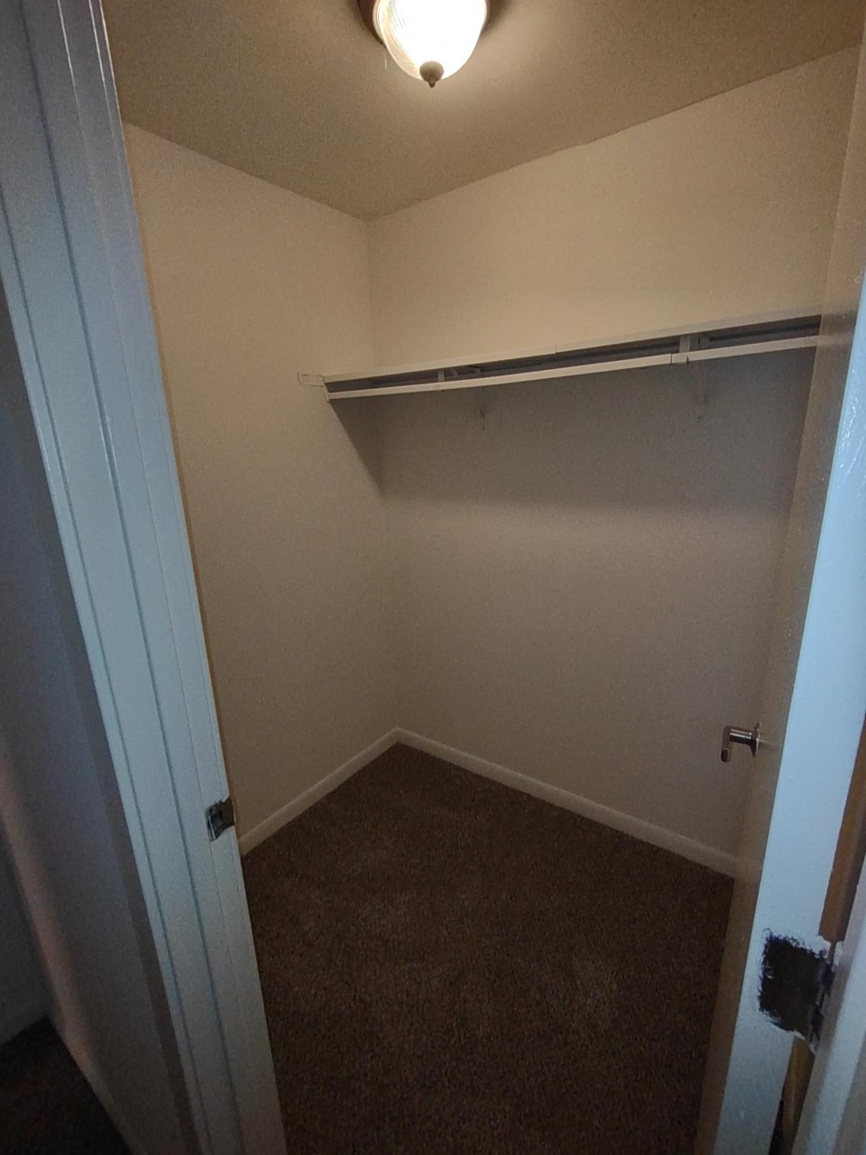 Marlboro Classic Apt & Redwood Square Image 156