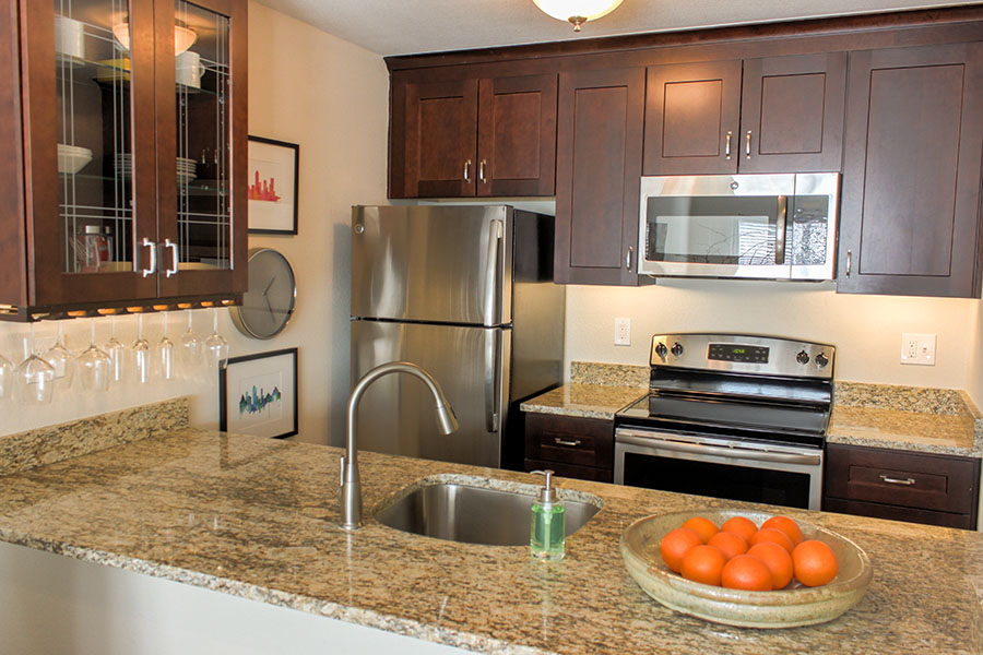 Country Club Towers & Gardens Image 4