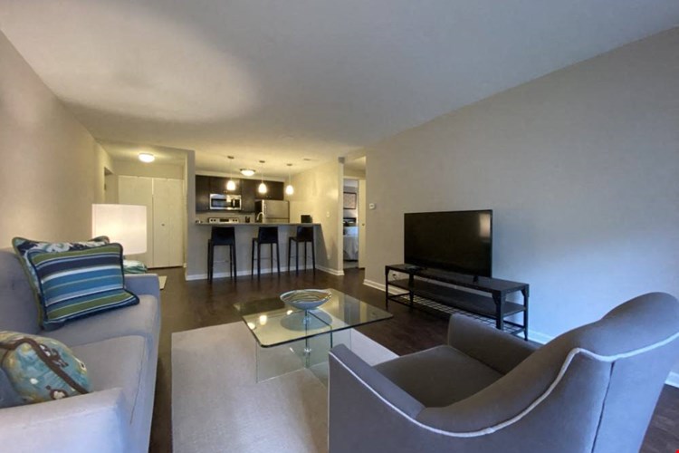 Living room with plenty of space for larger furniture