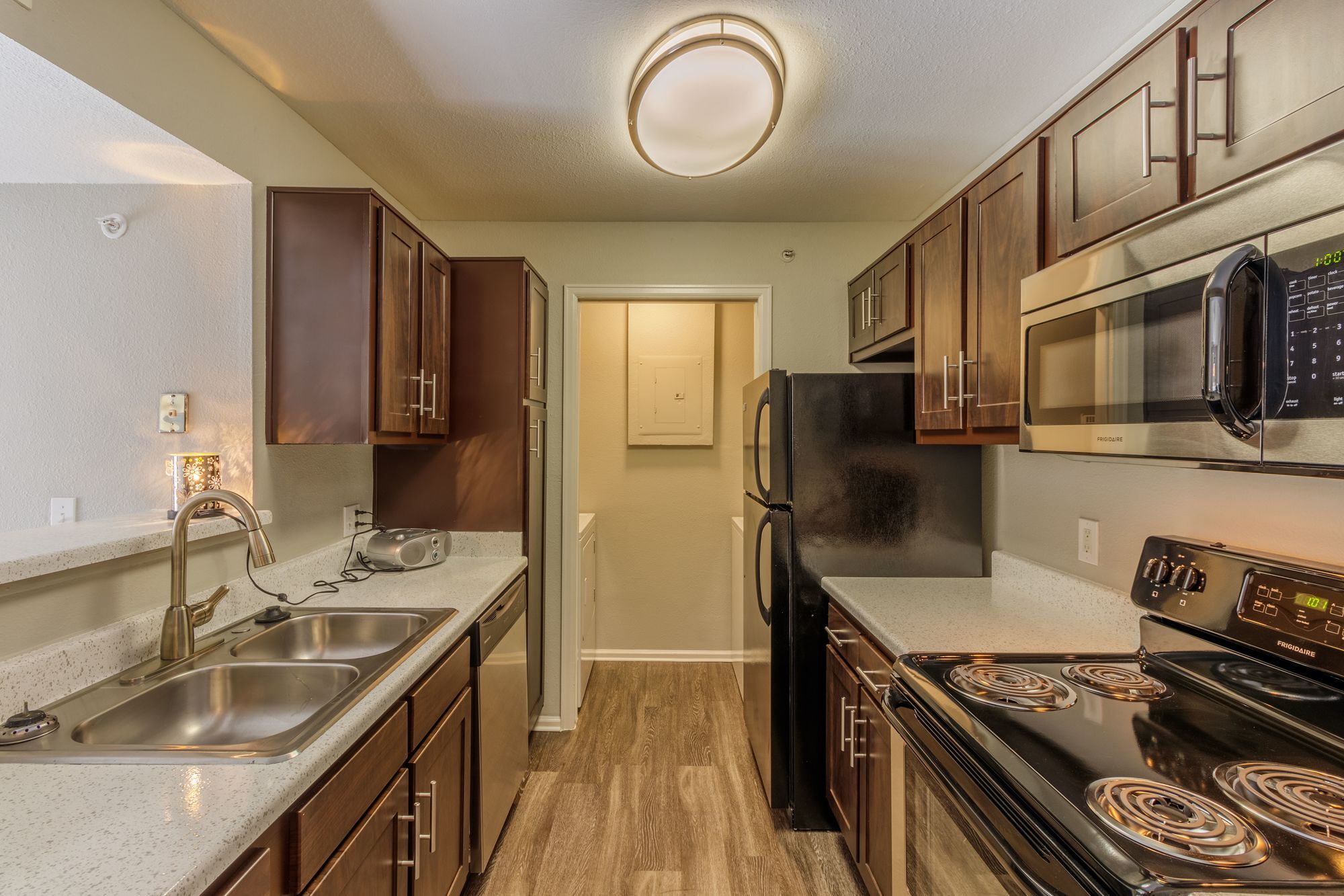 Willow Run Village Apartments Image 18