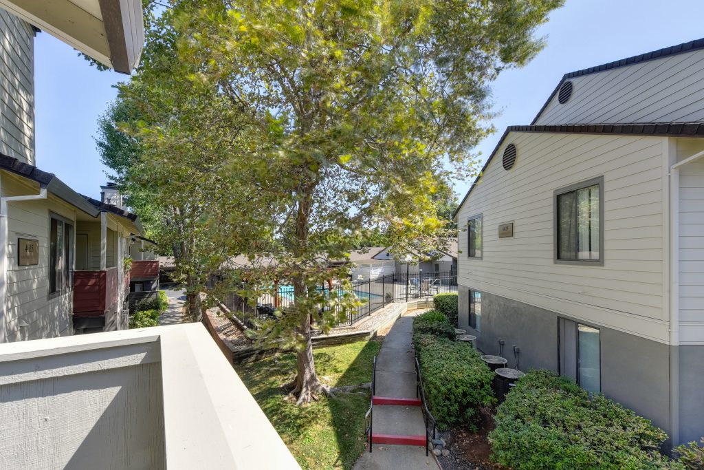 Heritage Oaks Apartments Image 2