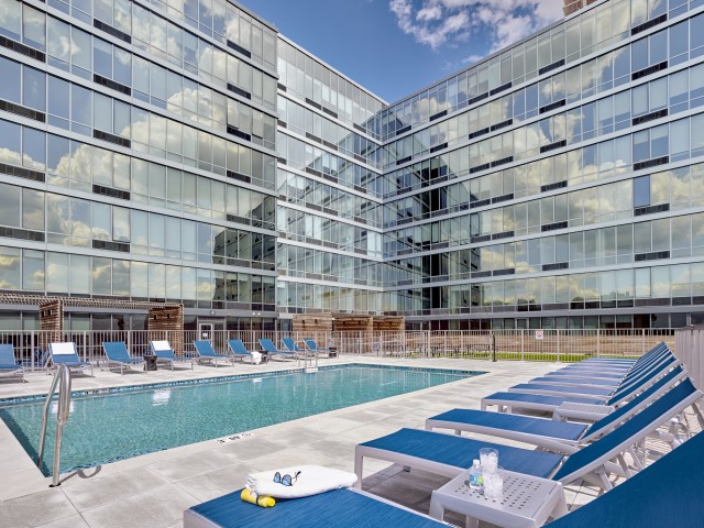 Hudson Lights Image 11