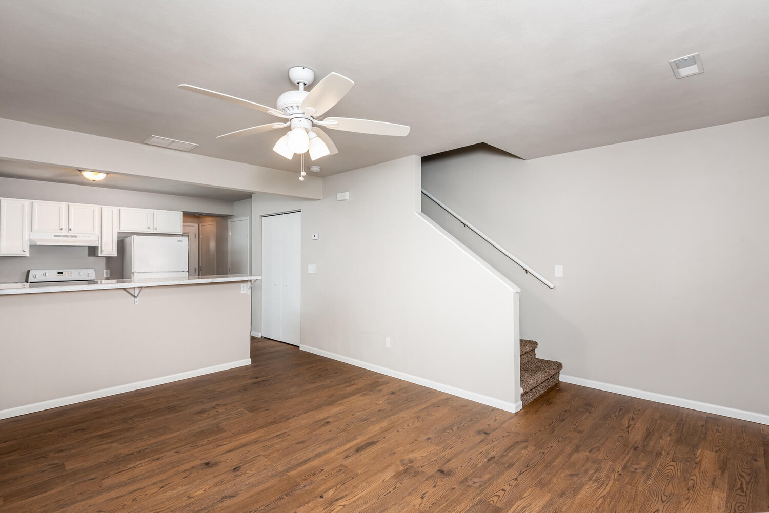 Storyboard on Fountain View Image 10