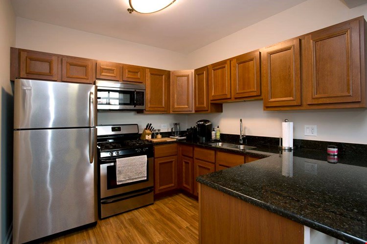 Deerfield Village Centre Image 4