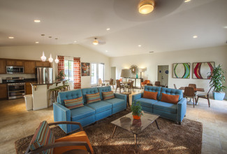 Pacific Oaks Image 17