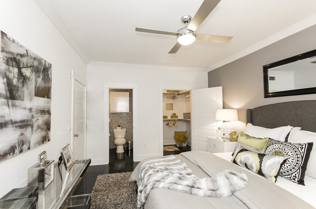 The Towers Woodland Image 3