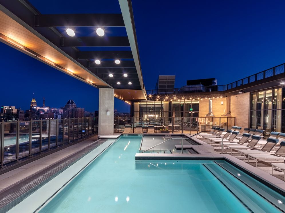 24th Floor rooftop pool and sundeck