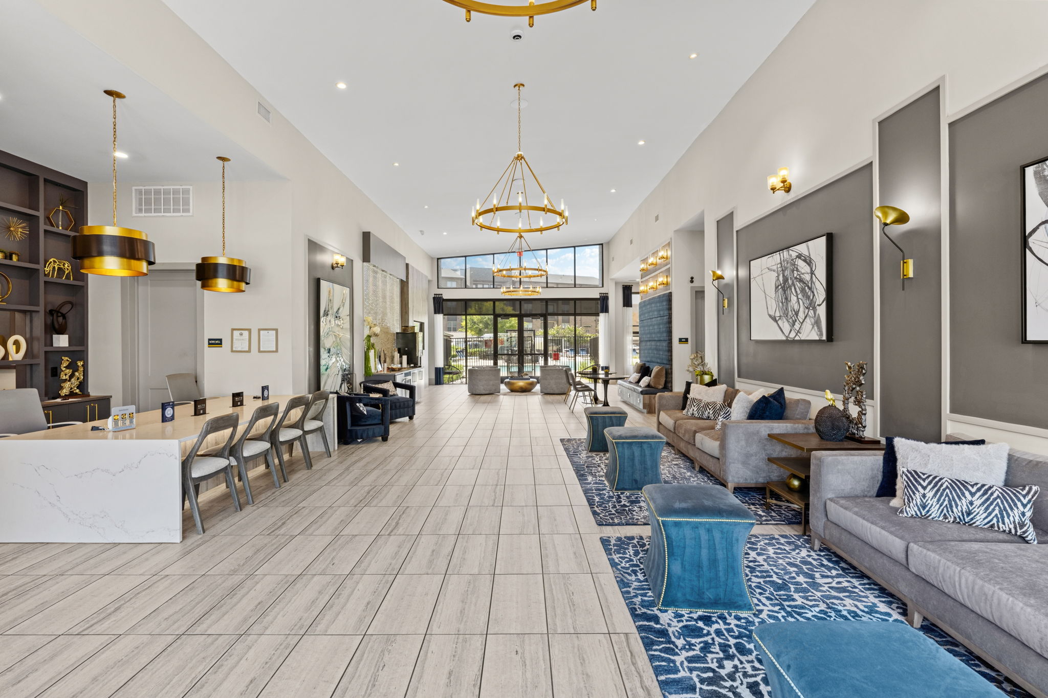 Axis Grand Crossing Image 76
