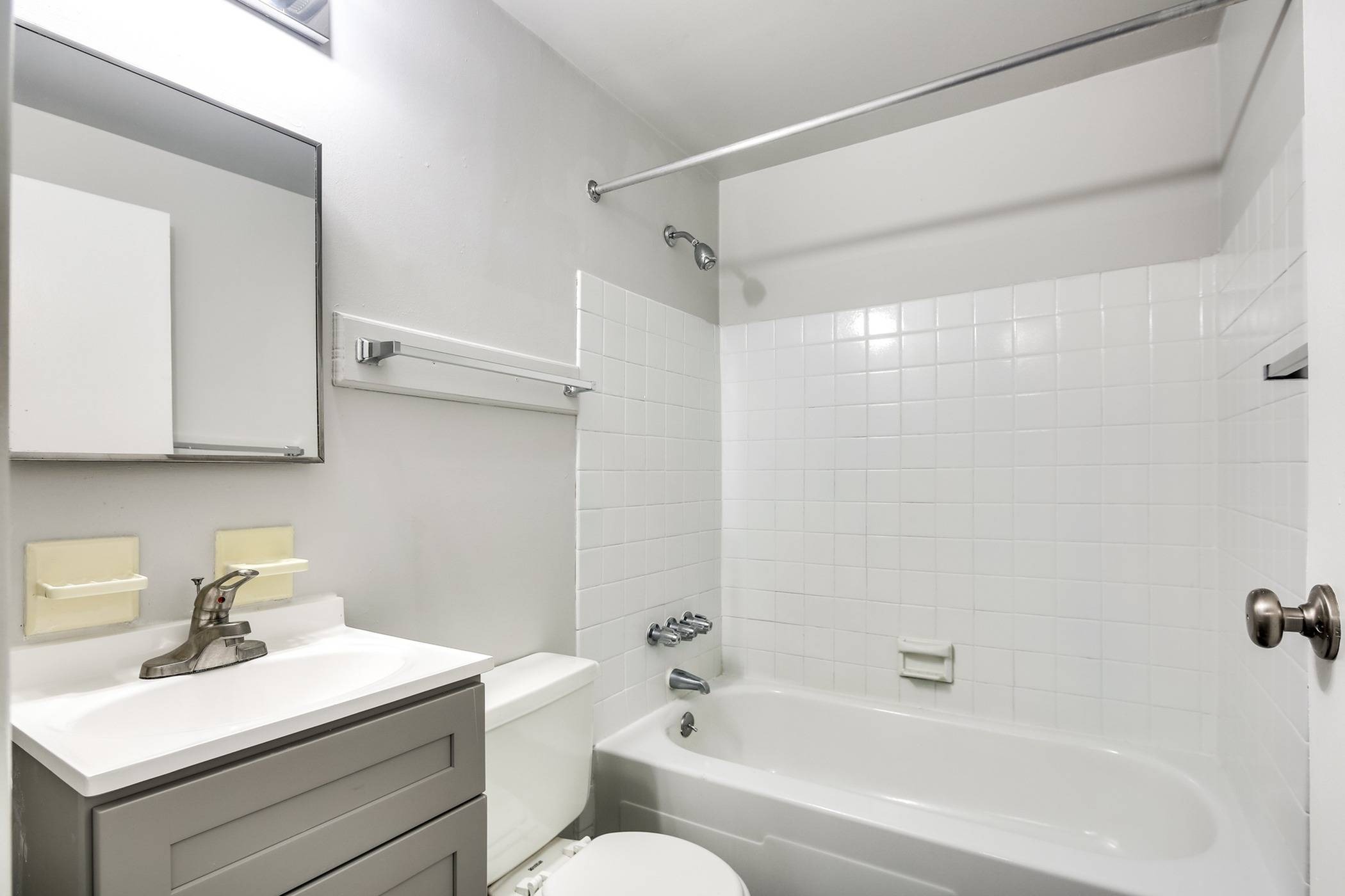 Townhomes at River's Gate Image 12