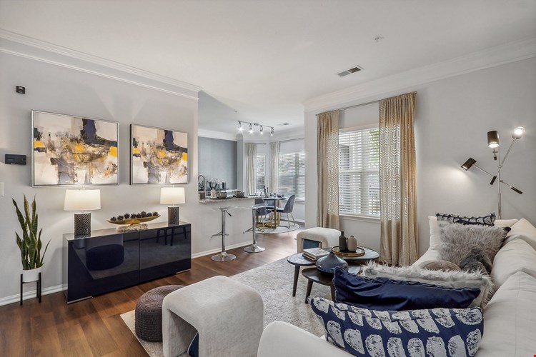 Lincoln at Fair Oaks Image 1