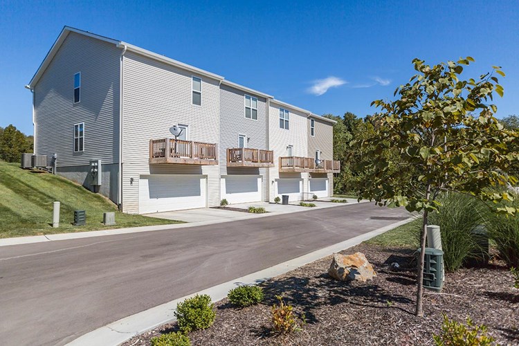 Parkway Oaks Townhomes and Duplexes Image 12