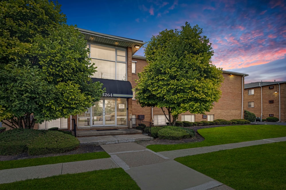 East Broad Plaza Image 1