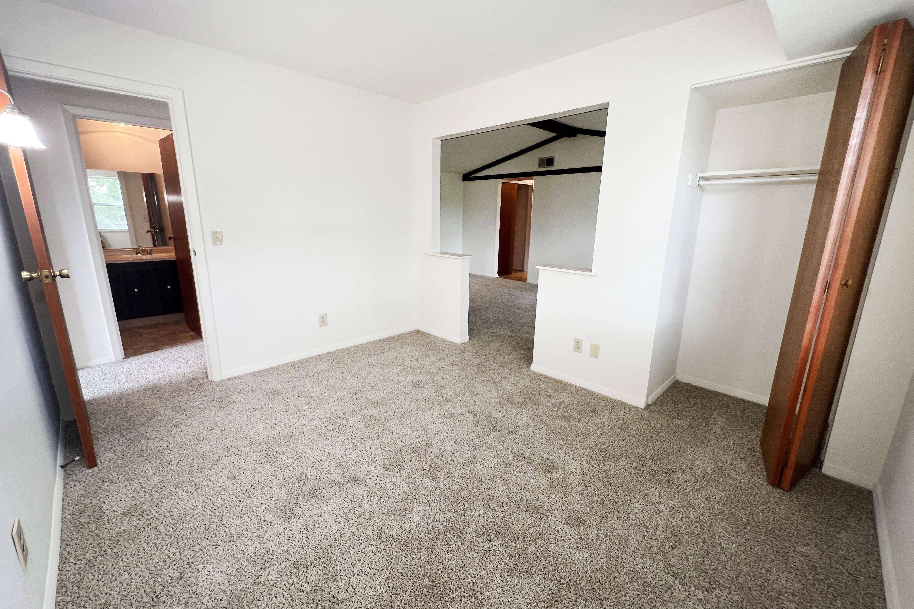 Four Worlds Apartments Image 39