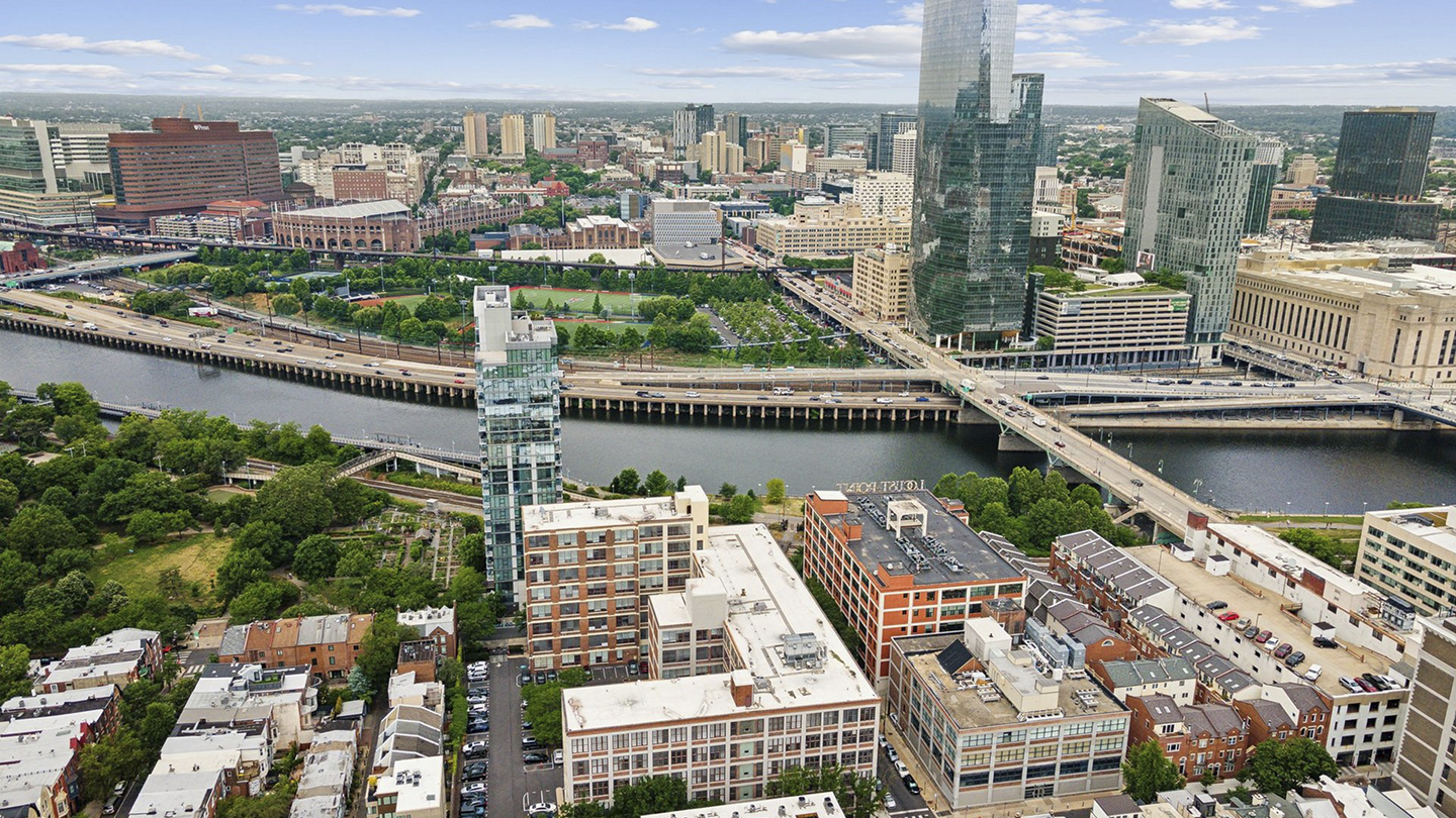 Locust on the Park Image 2