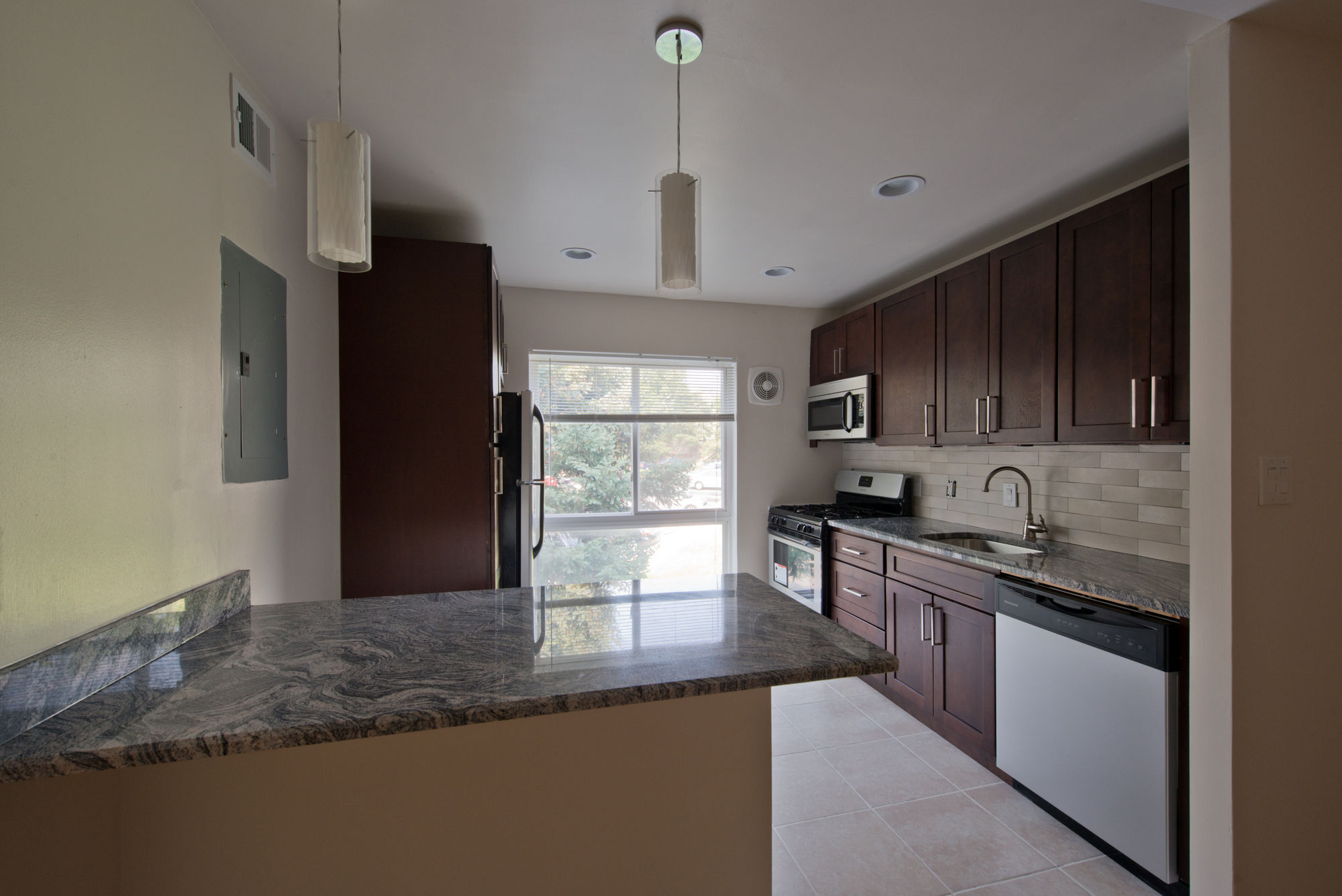 Crystal Woods Image 4