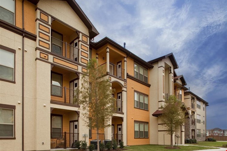 Apartments at Golden Bamboo Village II Houston