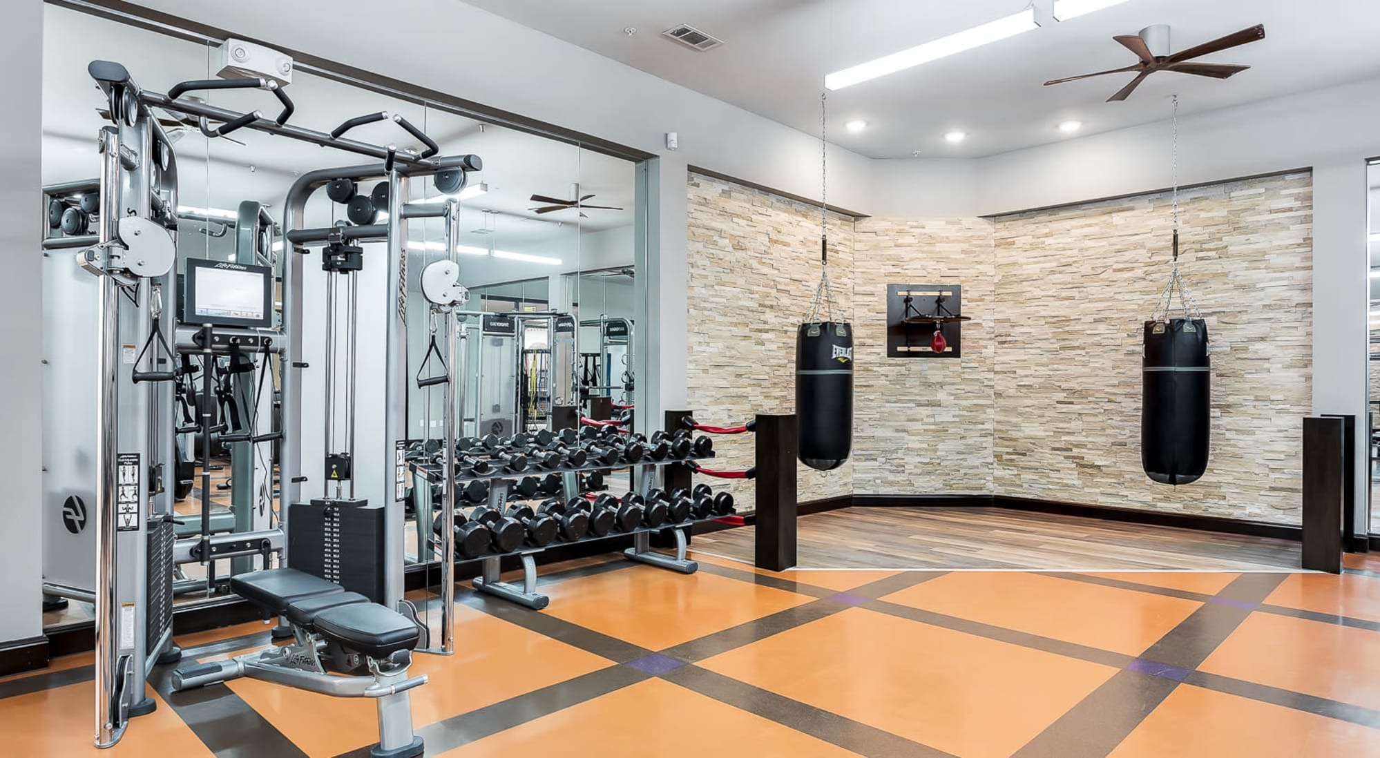 Edge and Stone Apartments Image 5