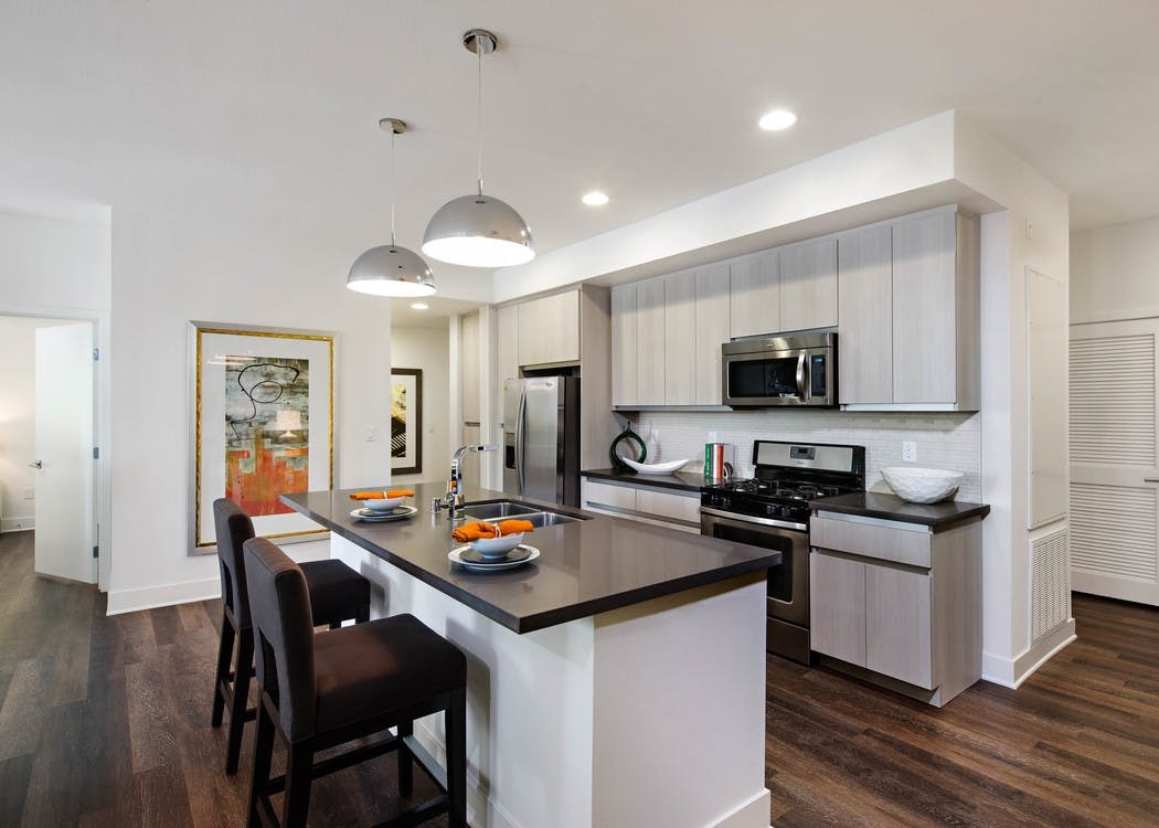 AMLI Lex on Orange Image 6