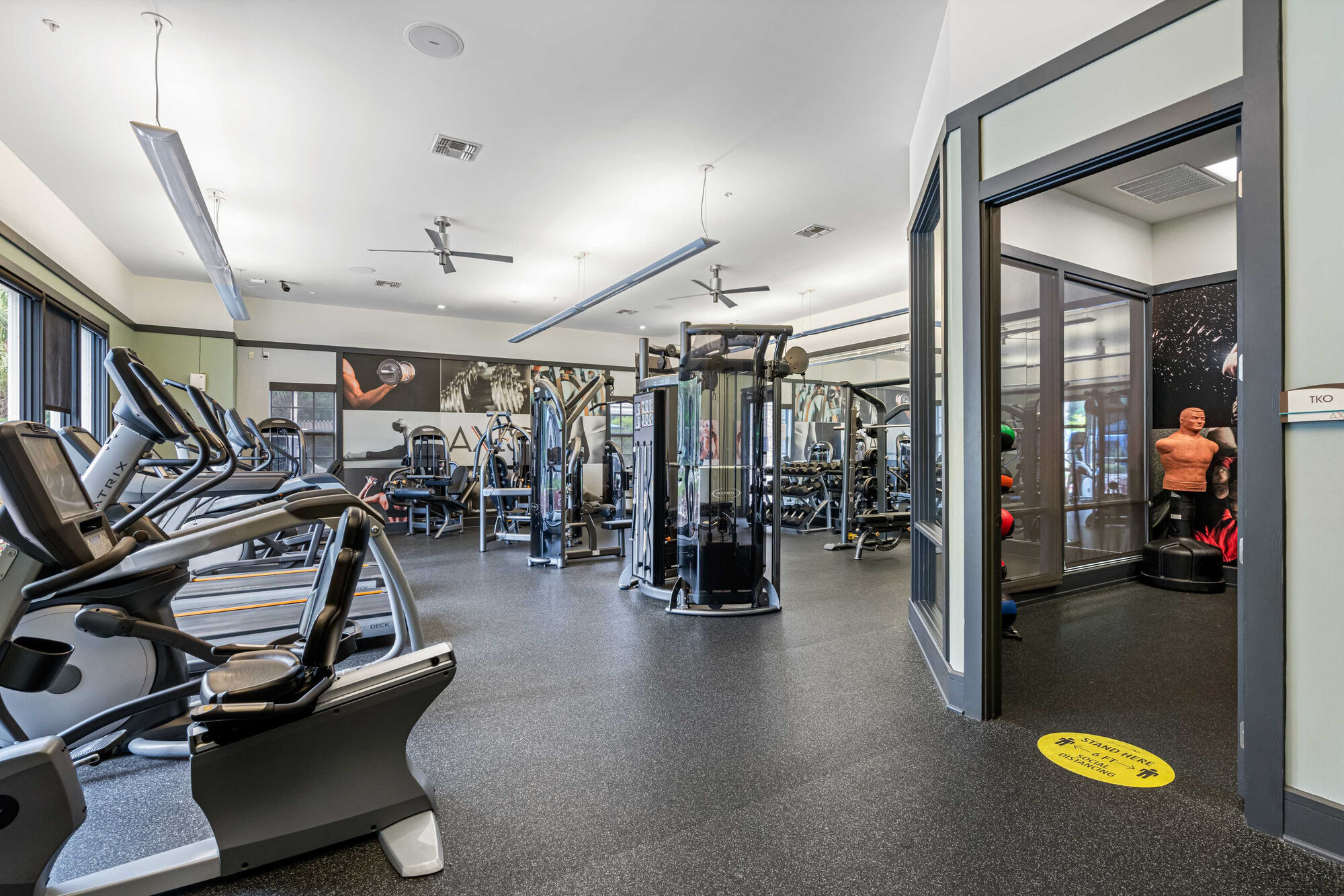 Axis Wellington Green Image 19