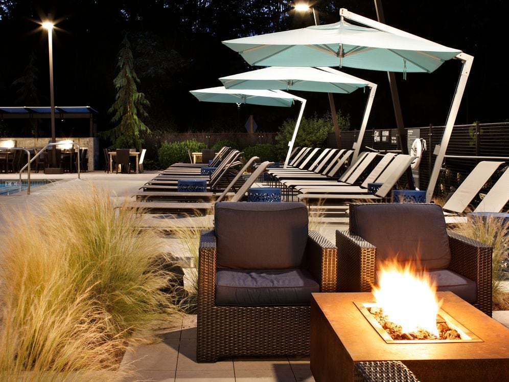 Sundeck with firepit