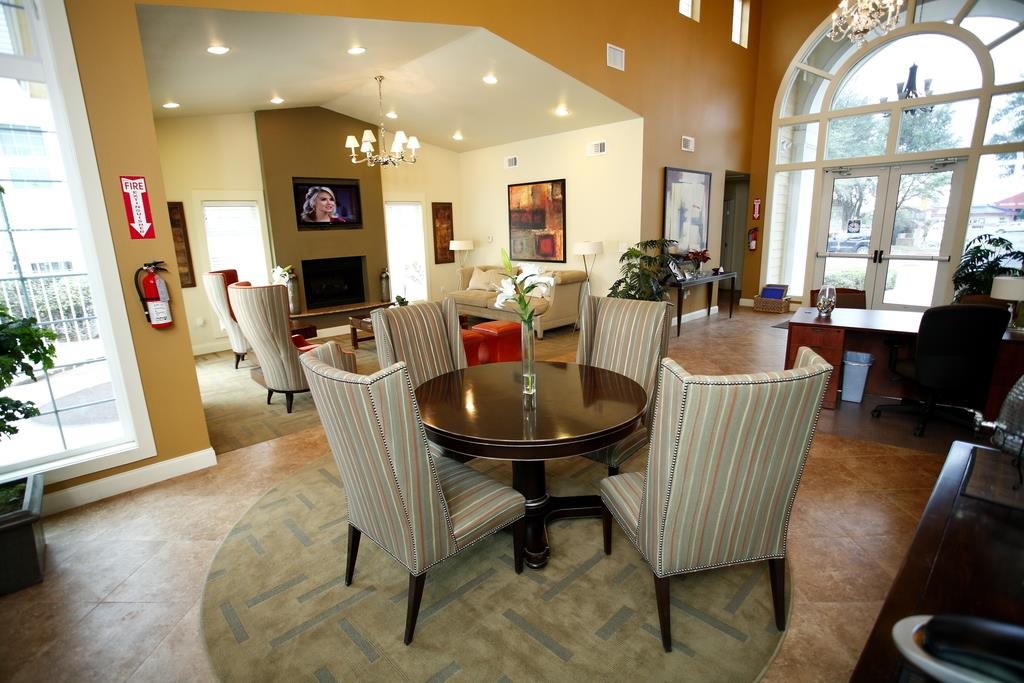 Aviare Place Image 3