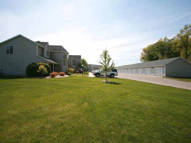 Meadow Springs Apartments Image 2