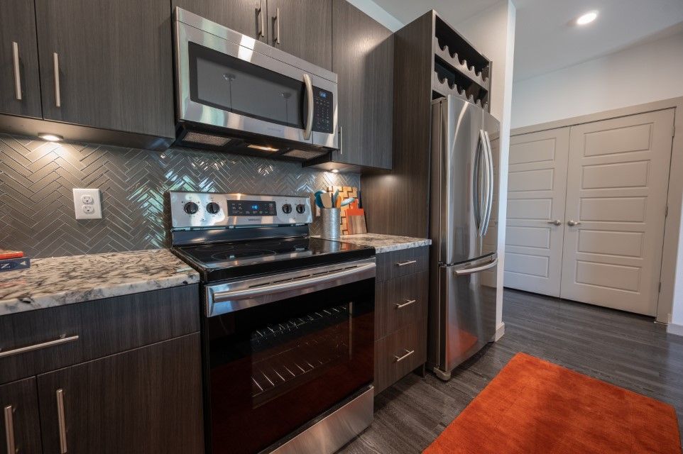 Axiom HUB 121 Image 23