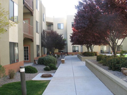 Casa de Sierra Senior Apartments Image 10