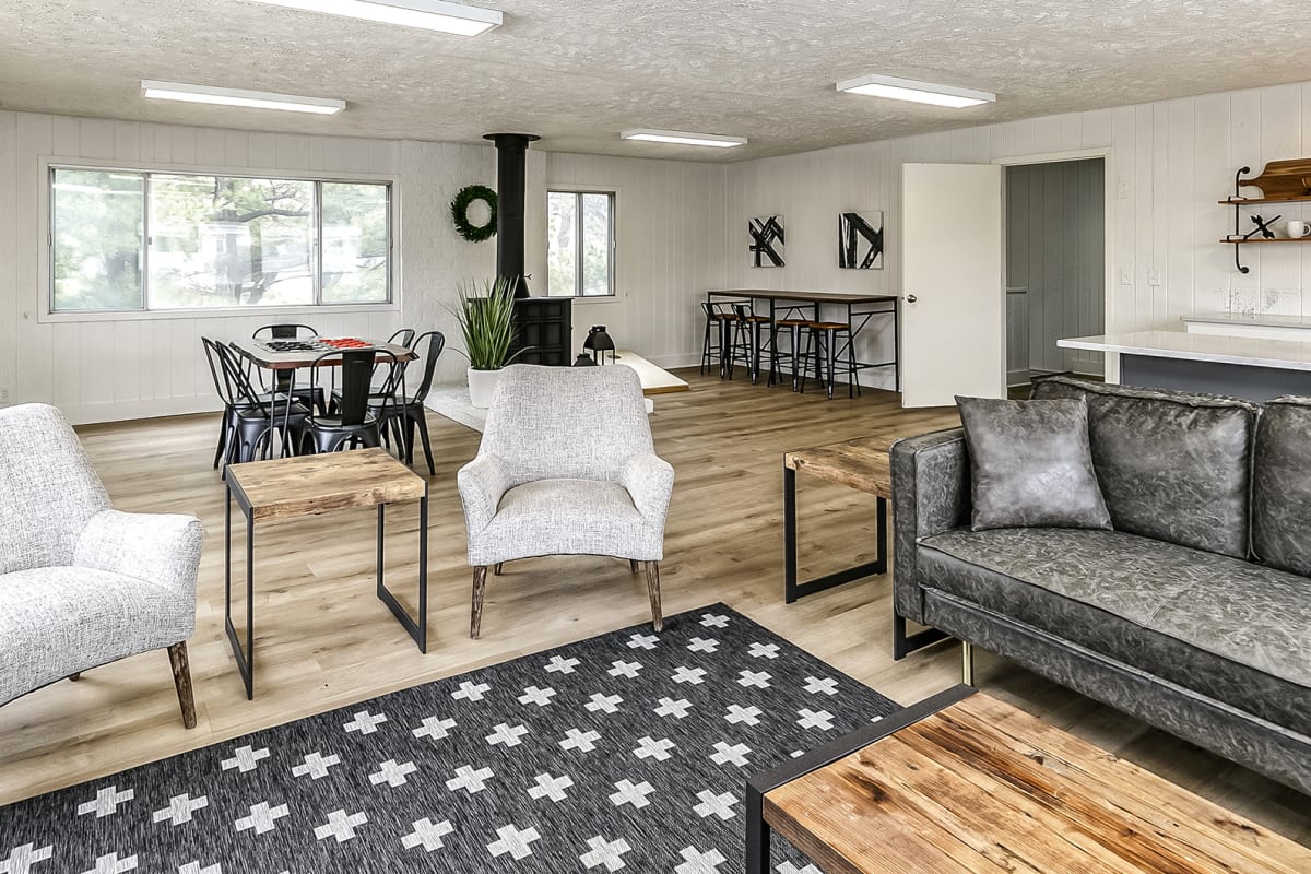 Old Mill Apartments Image 7