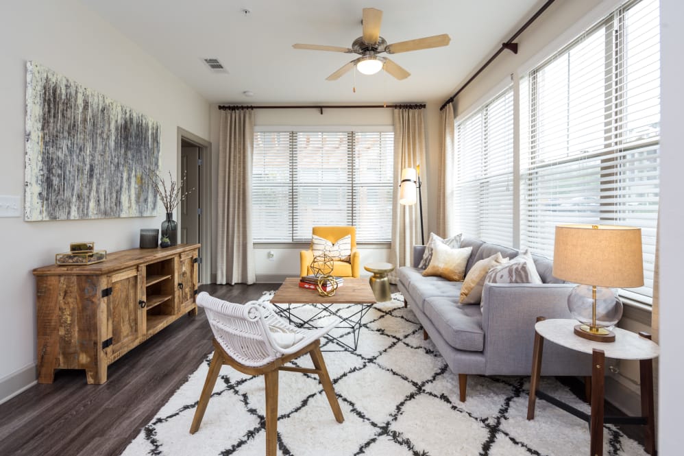 One Metrocenter Image 4