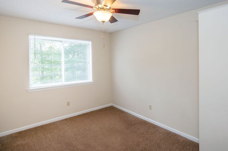 Lakeview Apartments Image 13