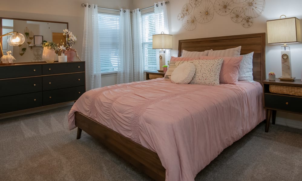 Stonehorse Crossing Image 10