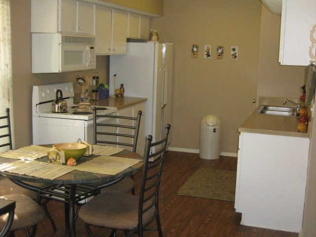 B2 Dining Room and Kitchen