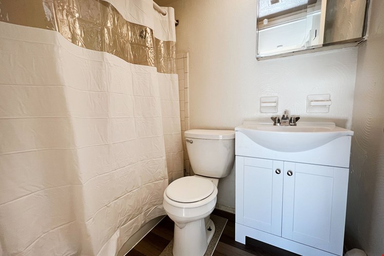 Forest Park Apartments Image 13