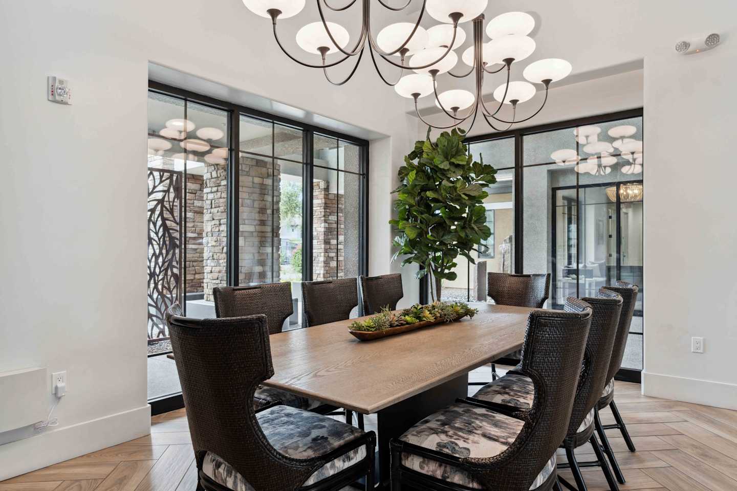 The Laurel Apartments Image 32