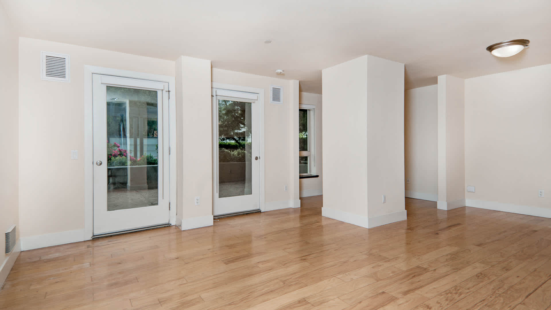 88 Hillside Image 12