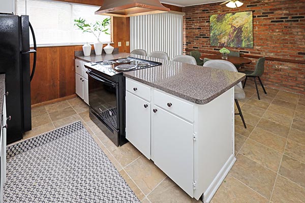 Colonial Park Townhomes Image 6