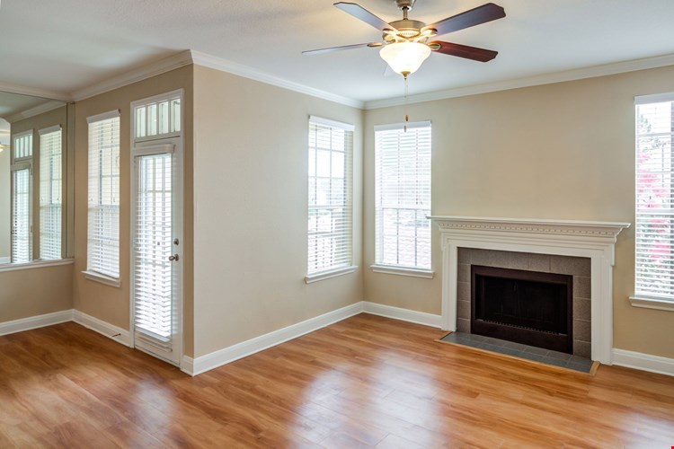 Signature Point Apartment Homes Image 13