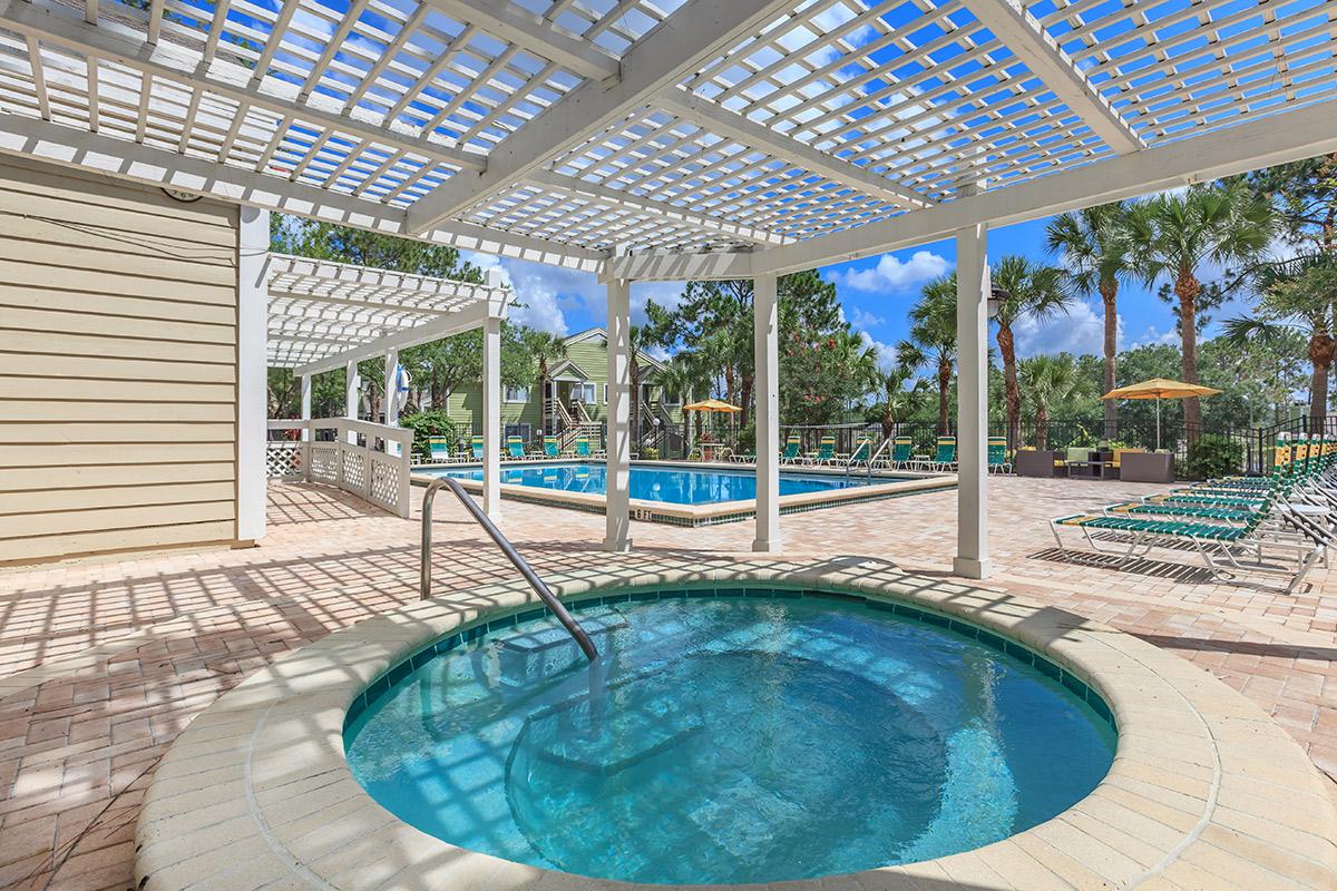 The Verandahs at Hunt Club Apartments Image 1