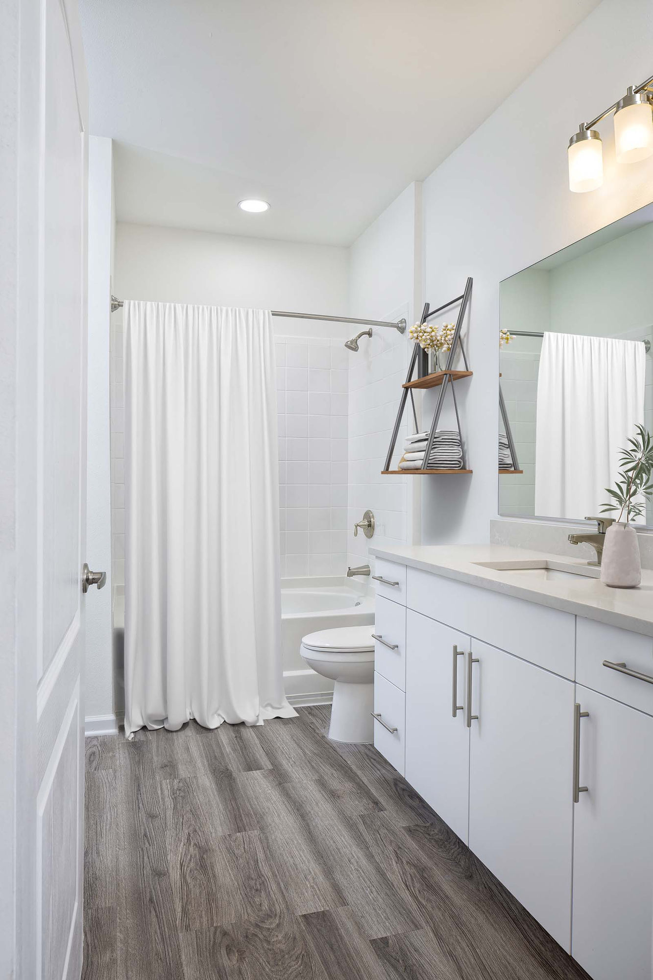 Camden Orange Court Image 4