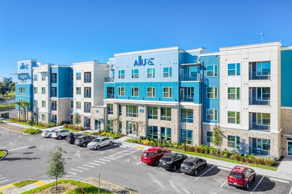 Allure on Parkway Image 26