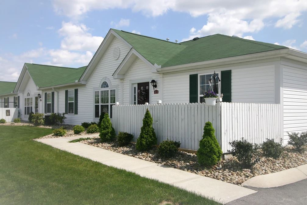 Pointe at Evans Lake Image 1