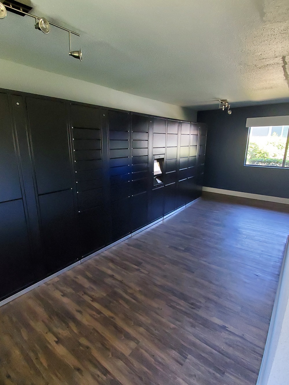 98Hundred Apartments Mail Lockers