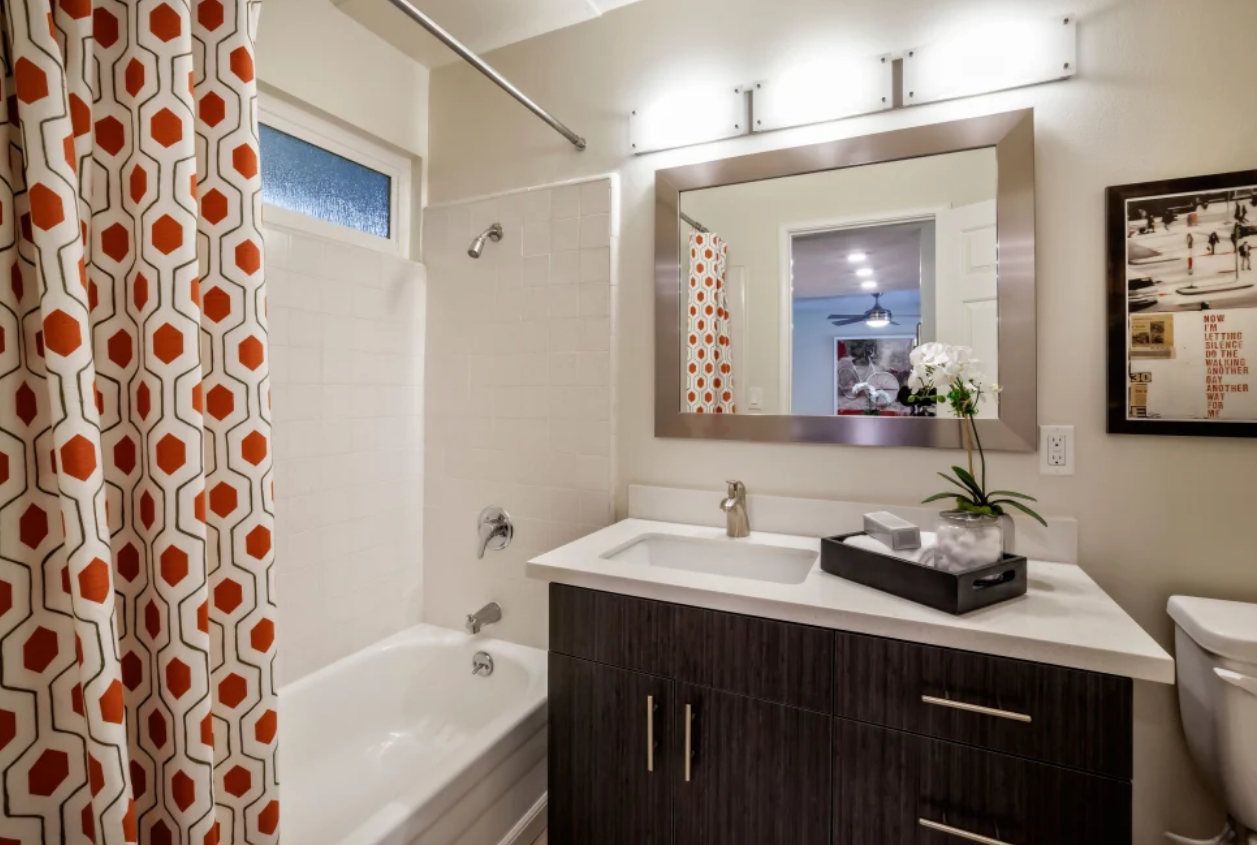 Halford Gardens Image 6