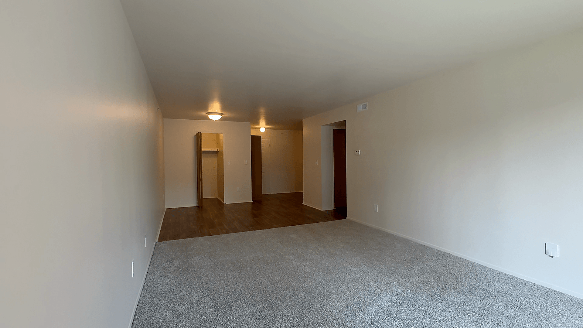 Lakeside Village Apartments Image 240
