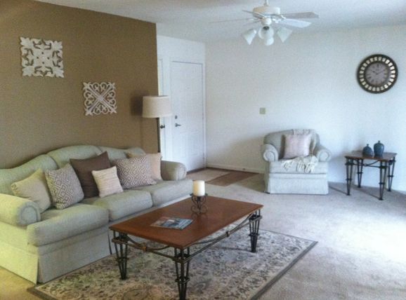 Island Club Apartments Image 17